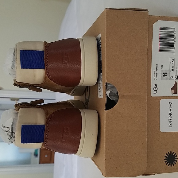 UGG T Jayes Sneakers Size 11 - Picture 2 of 4